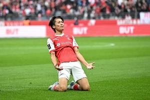 皇冠体育投注-队报：贝西克塔斯有意中村敬斗，已经向兰斯报价1500万欧