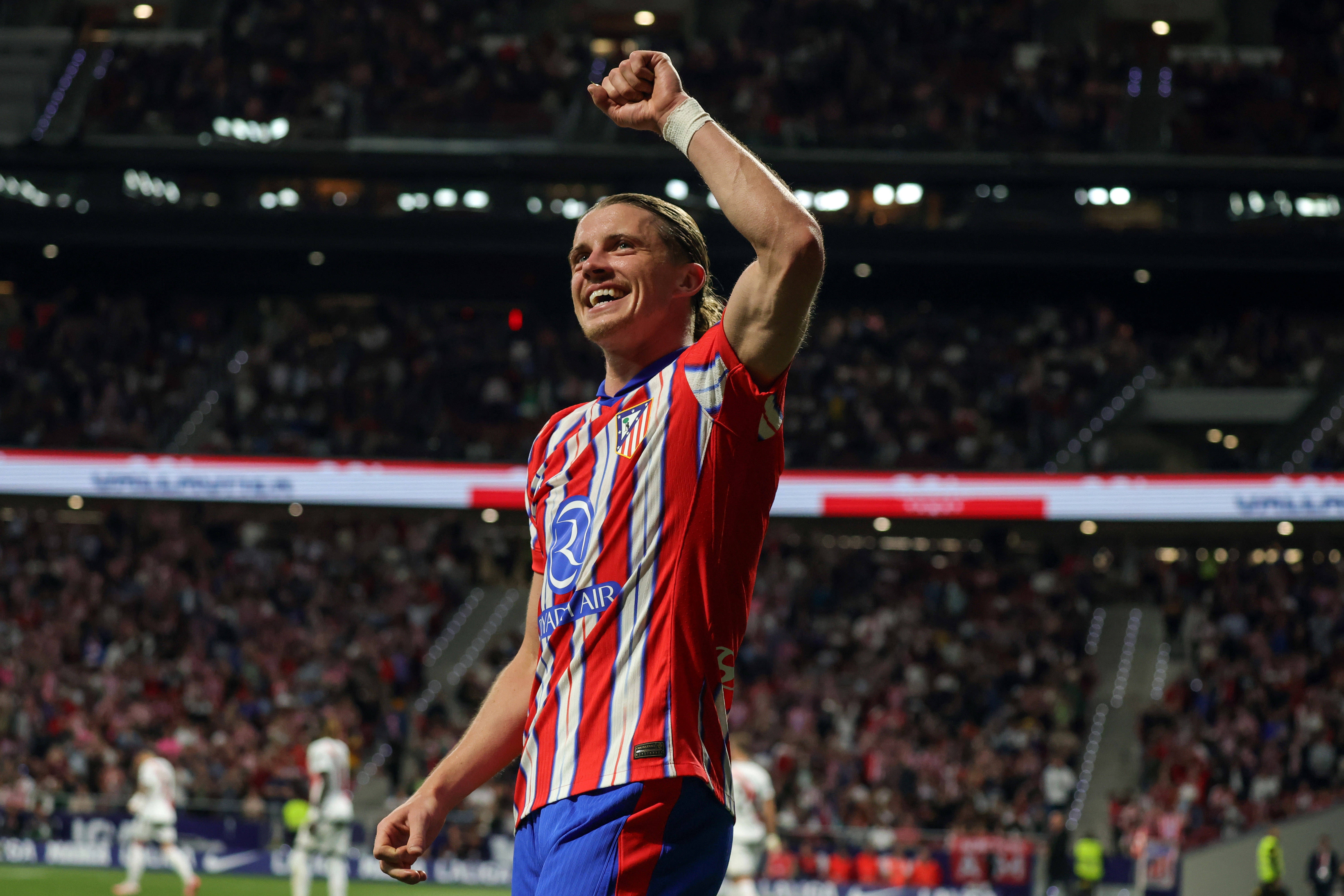 皇冠体育-英媒：租借+强制买断，维拉有意从马竞引进中场加拉格尔