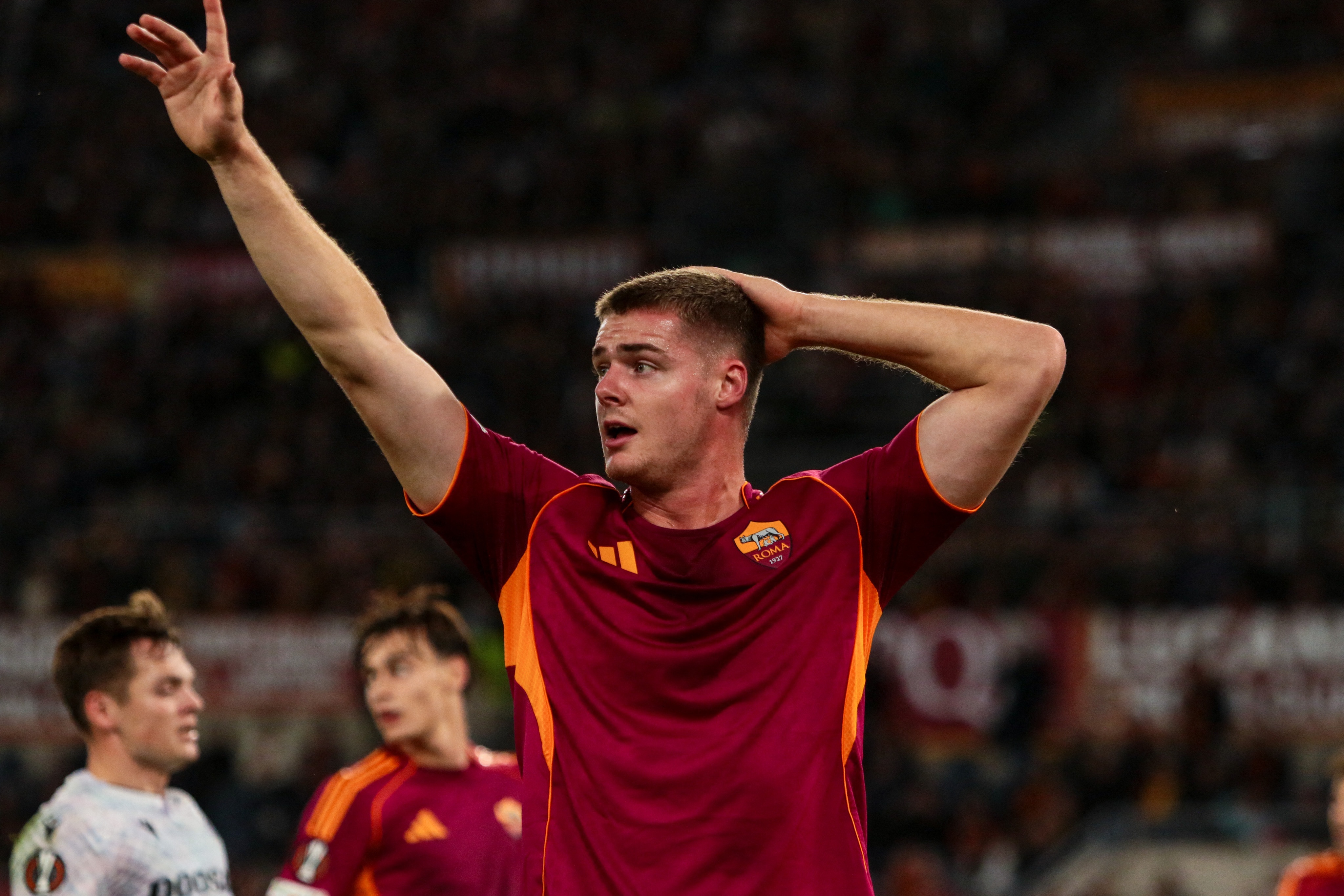 迪马:那不勒斯联系埃文·弗格森经纪人,观察罗马是否会终止租借