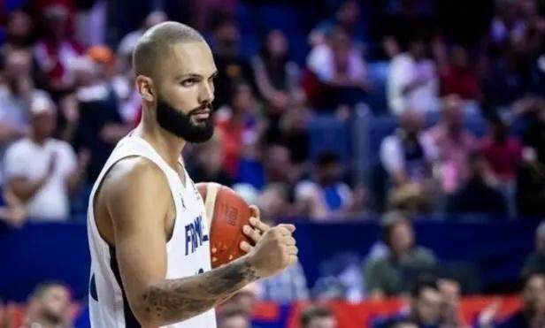 皇冠体育平台-欧锦赛赛程遭吐槽 东契奇：球员缺乏休息 容易受伤